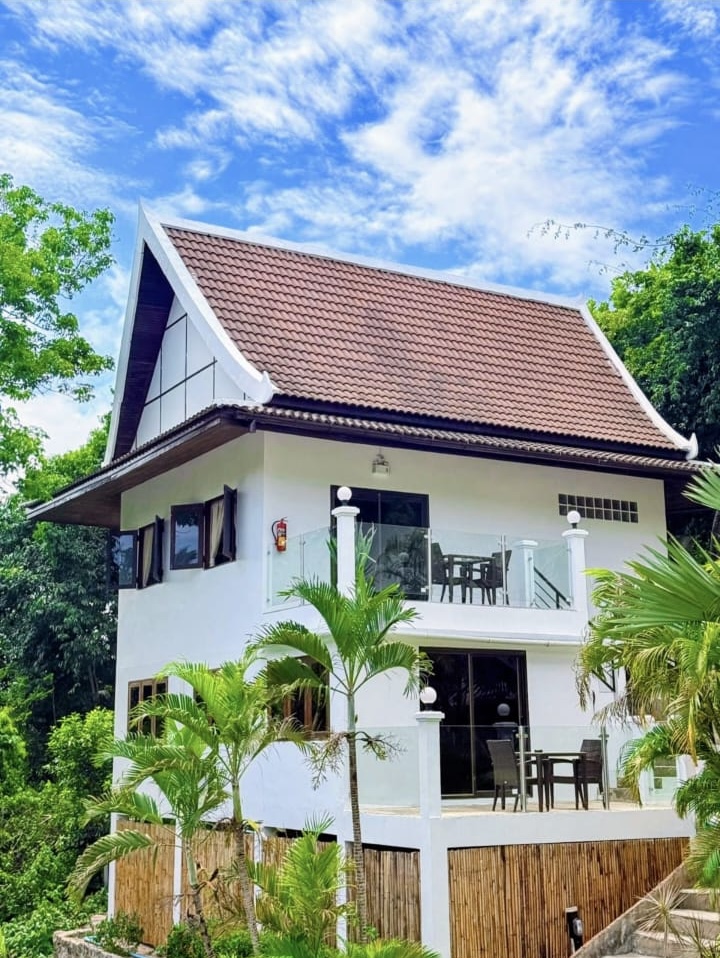 Chalok Reef Hostel | Koh Tao
