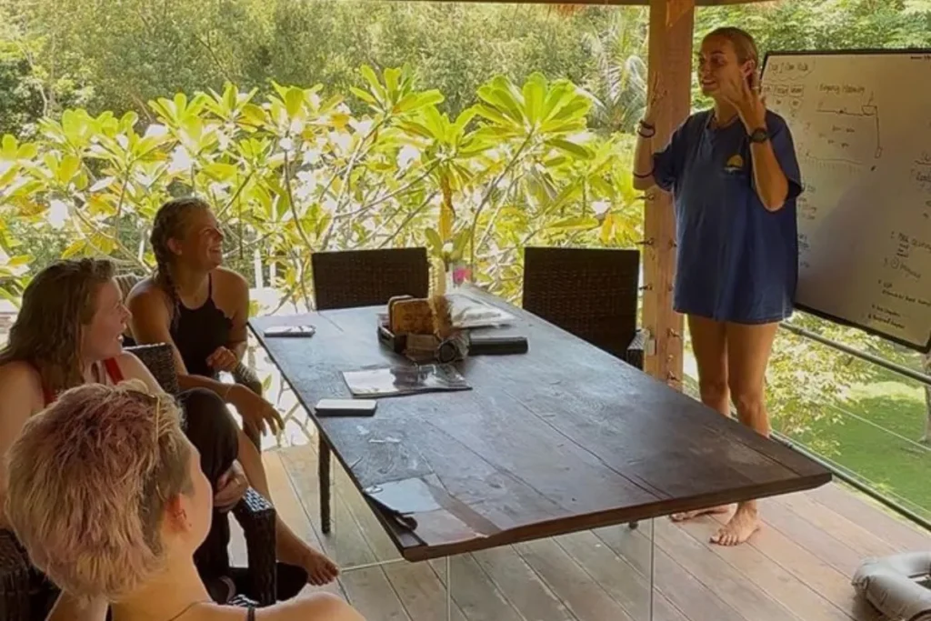 SSI Open Water Hand signals training Koh Tao